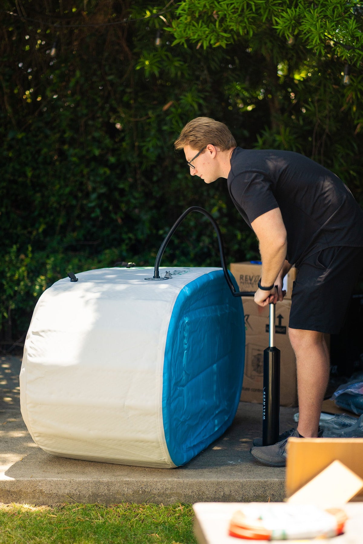 RevX Inflatable Tub Deluxe with Insulated Lid