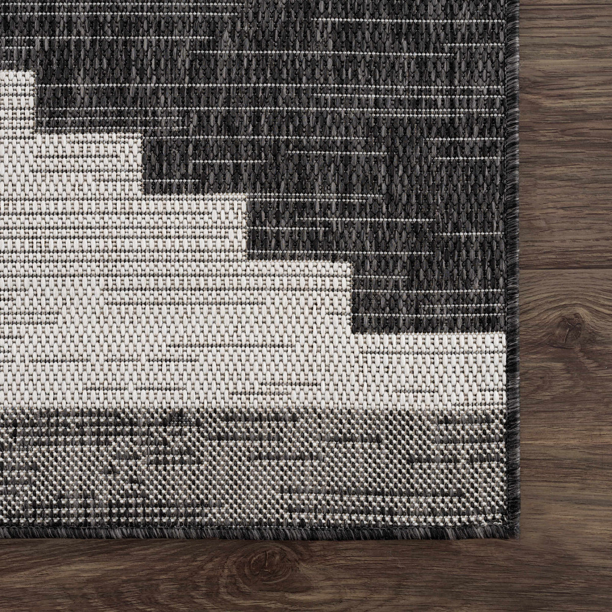 Hauteloom Djugun Polypropylene Indoor/Outdoor Area Rug