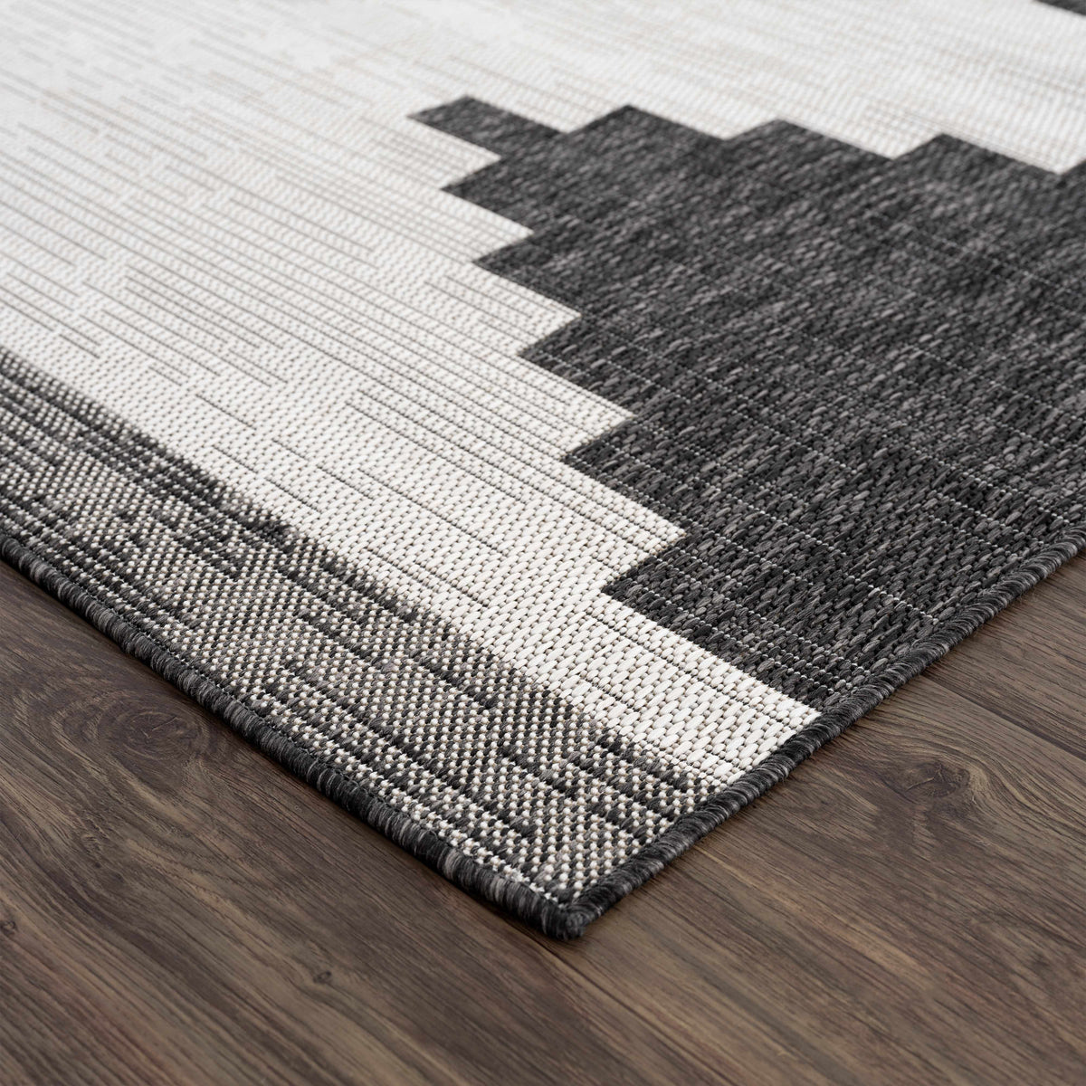 Hauteloom Djugun Polypropylene Indoor/Outdoor Area Rug