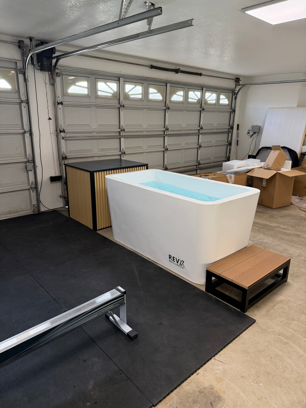 RevX X Tub Acrylic Cold Plunge with LUX 1.5 HP Chiller