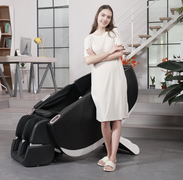 2D Zero Gravity Massage Chair with 125 cm Track – Black